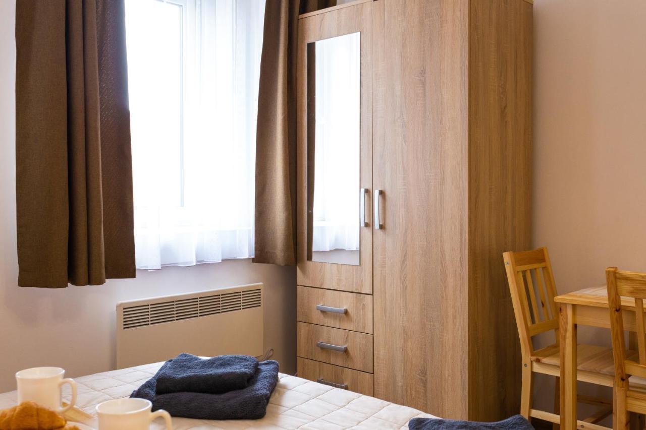 Peaceful Studio On Rynok Square 利沃夫 外观 照片