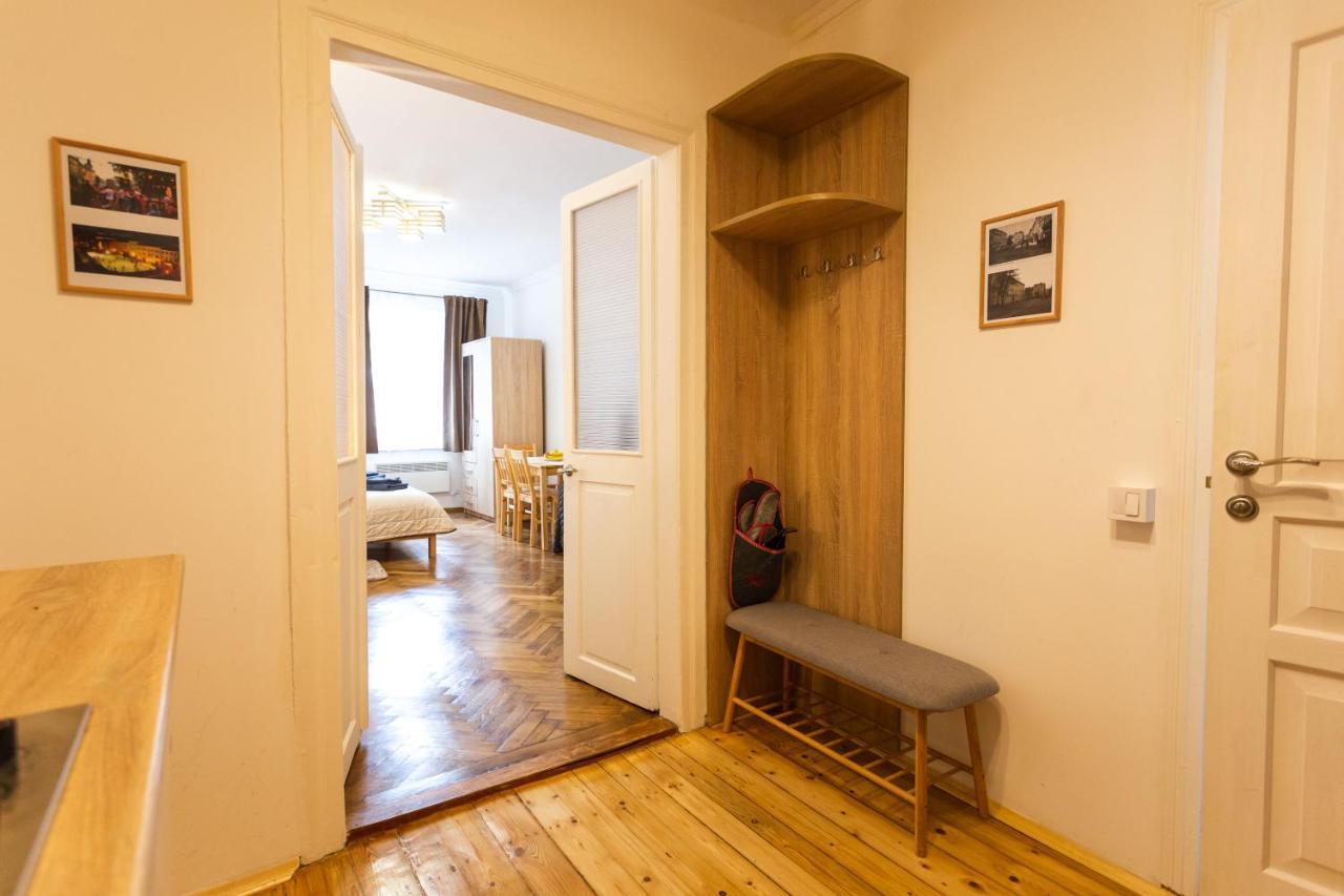 Peaceful Studio On Rynok Square 利沃夫 外观 照片
