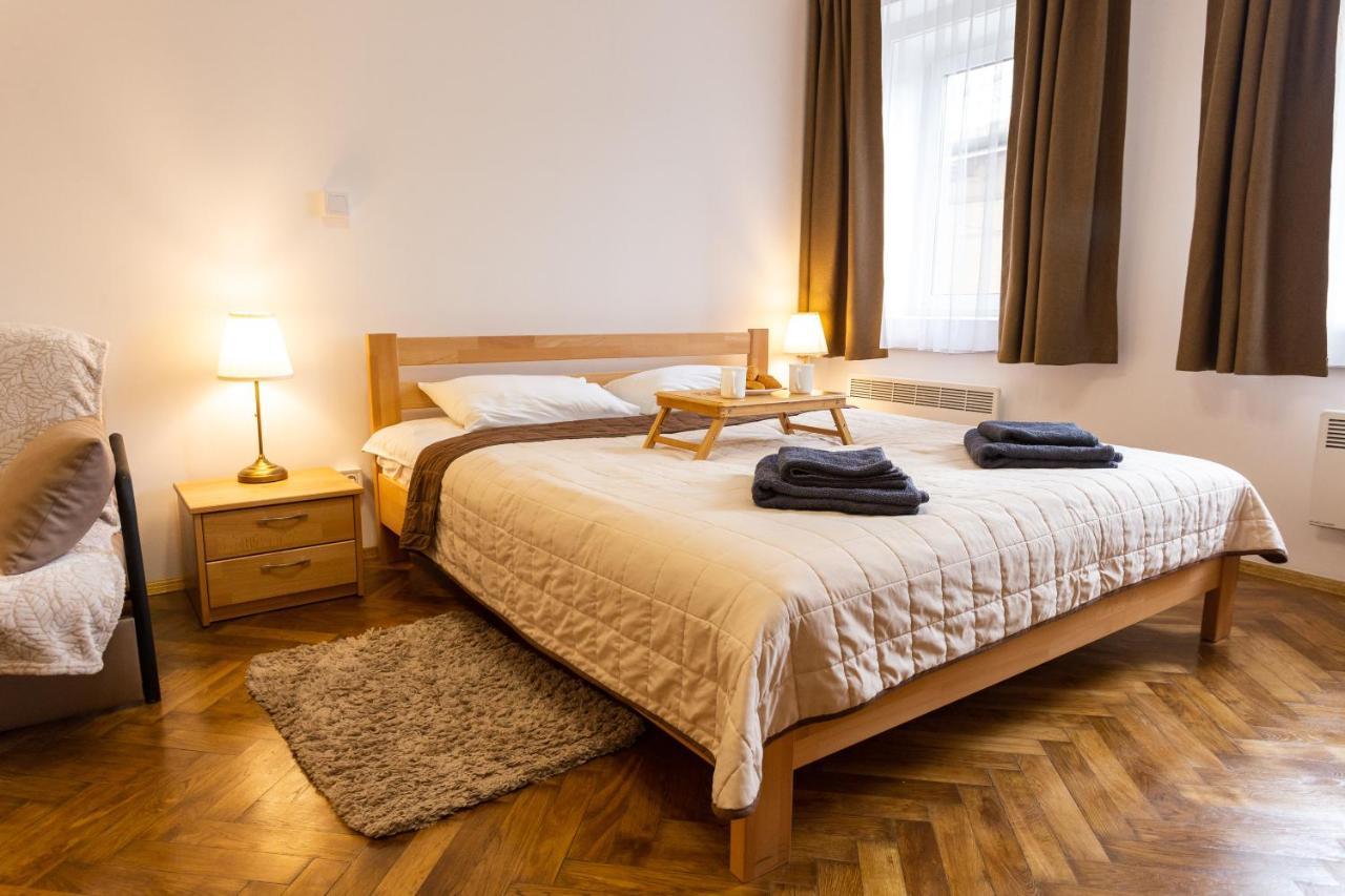 Peaceful Studio On Rynok Square 利沃夫 外观 照片